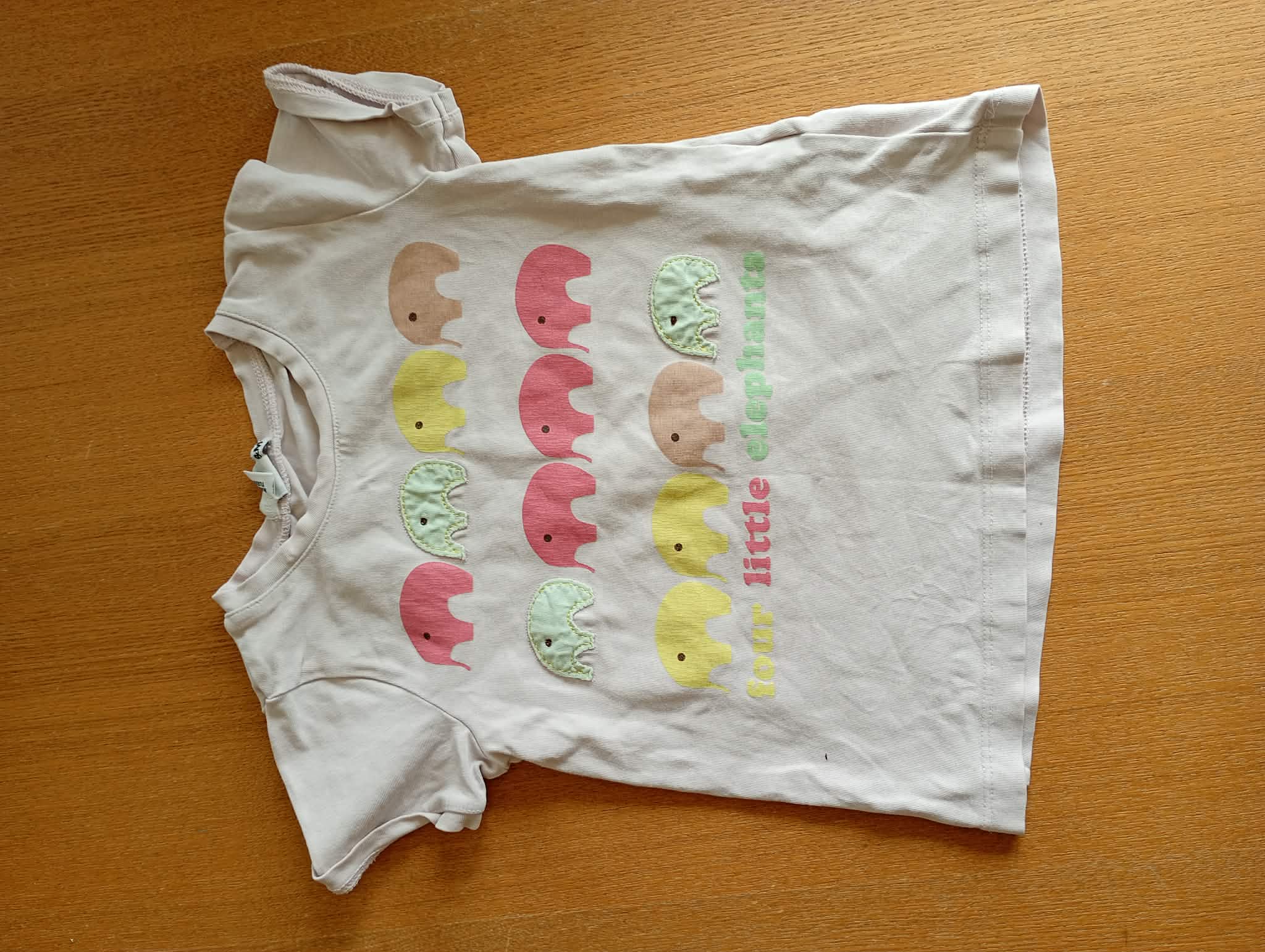 H&M t-shirt m elefanter 110