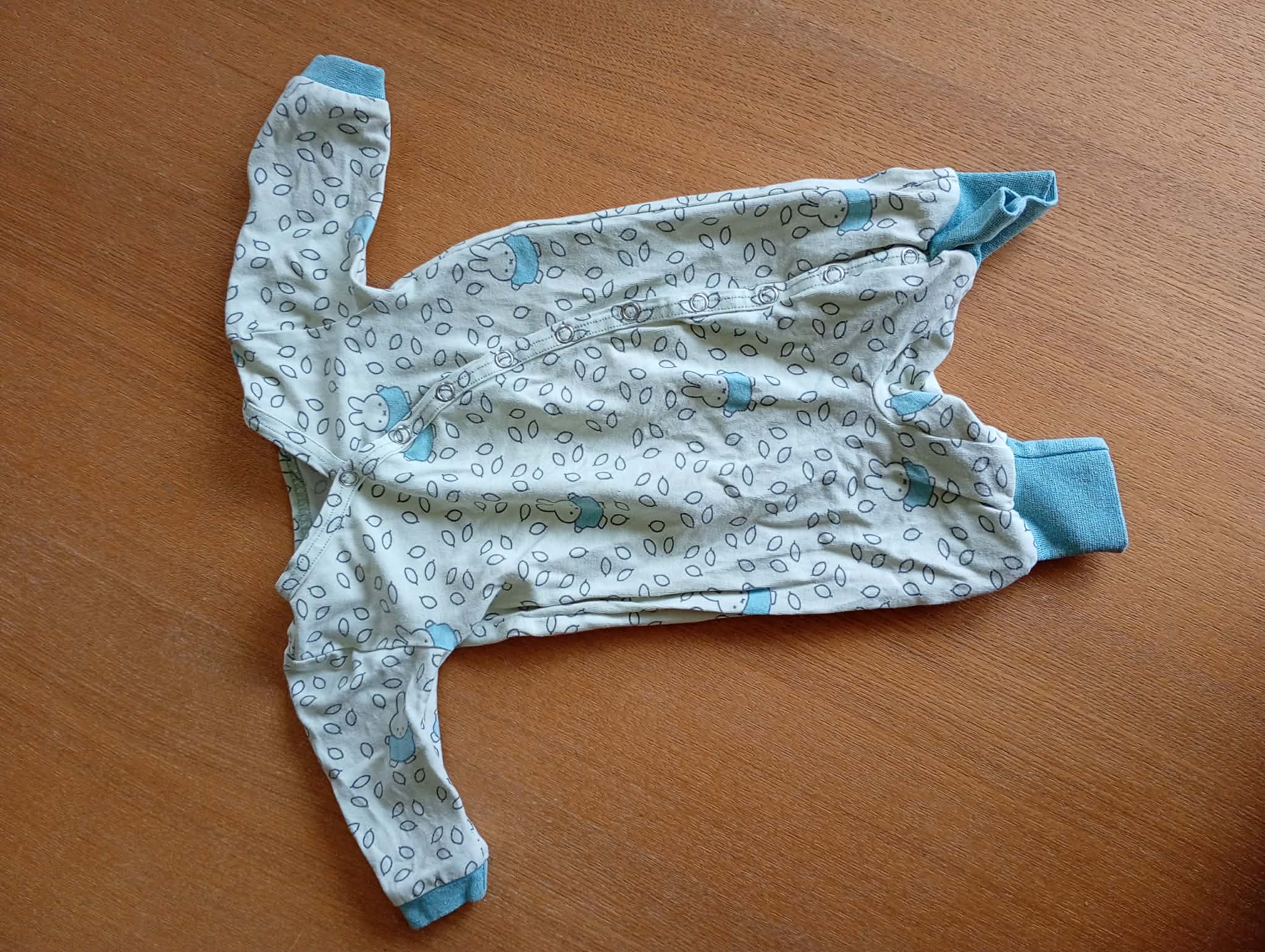 Nattøj med kaniner
