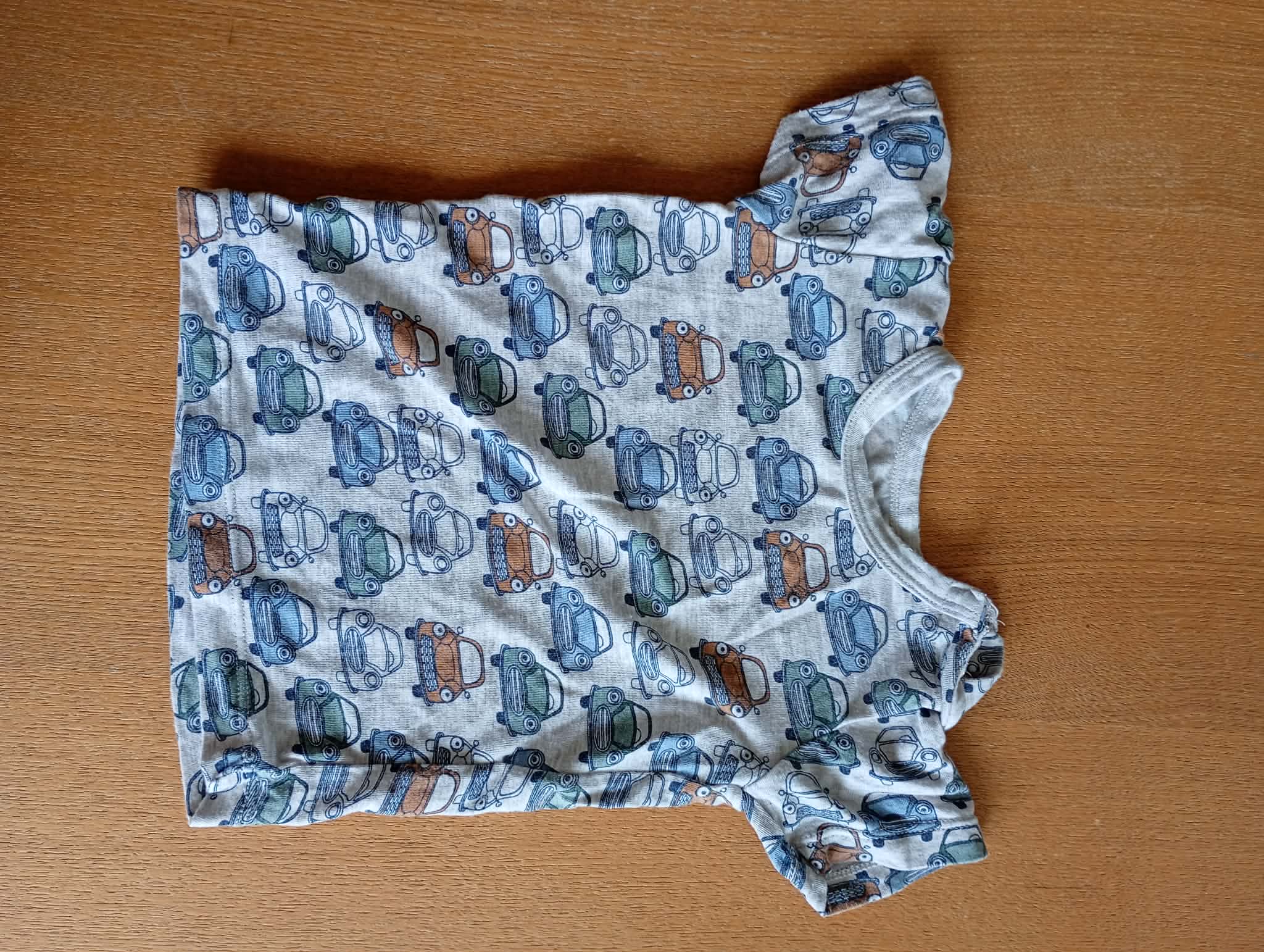 Kortærmet med biler