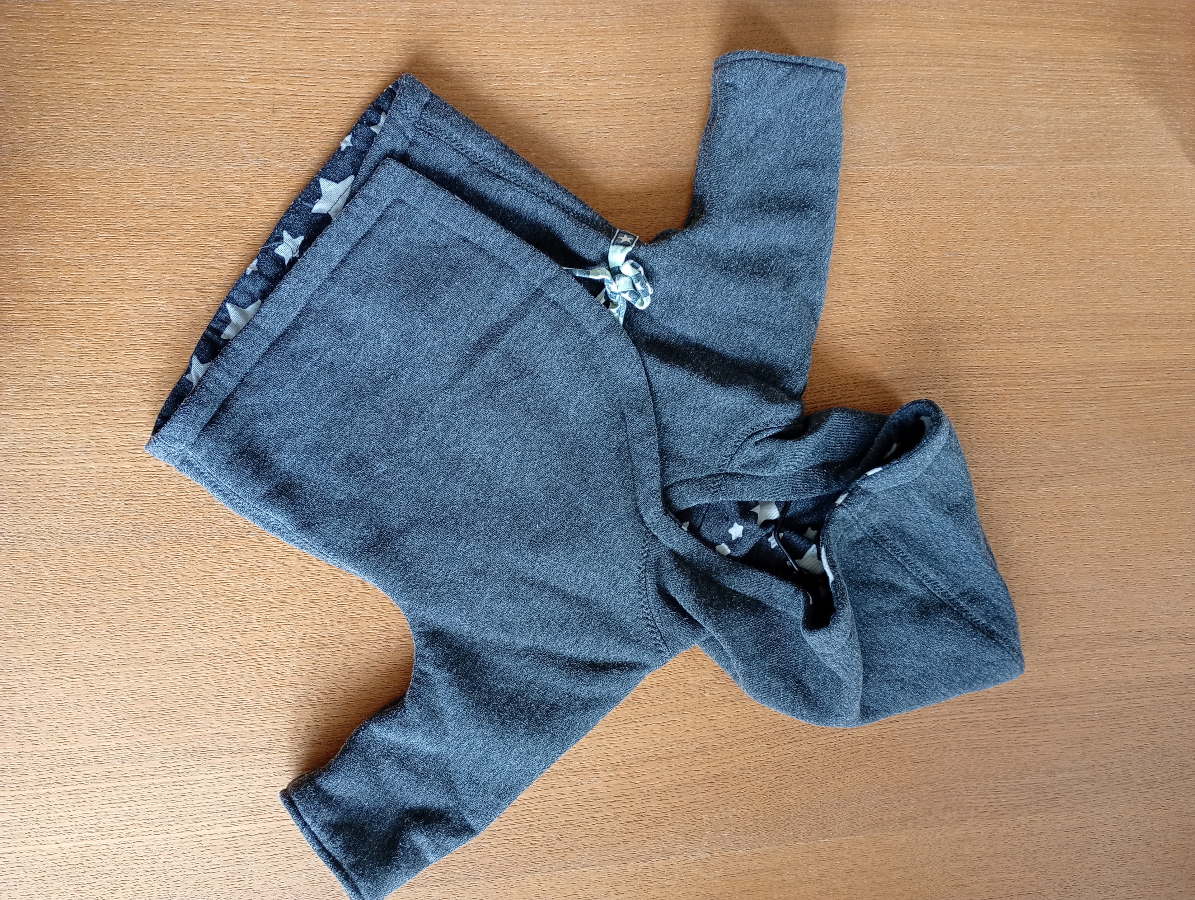 Ukendt hoody 5-6 mdr