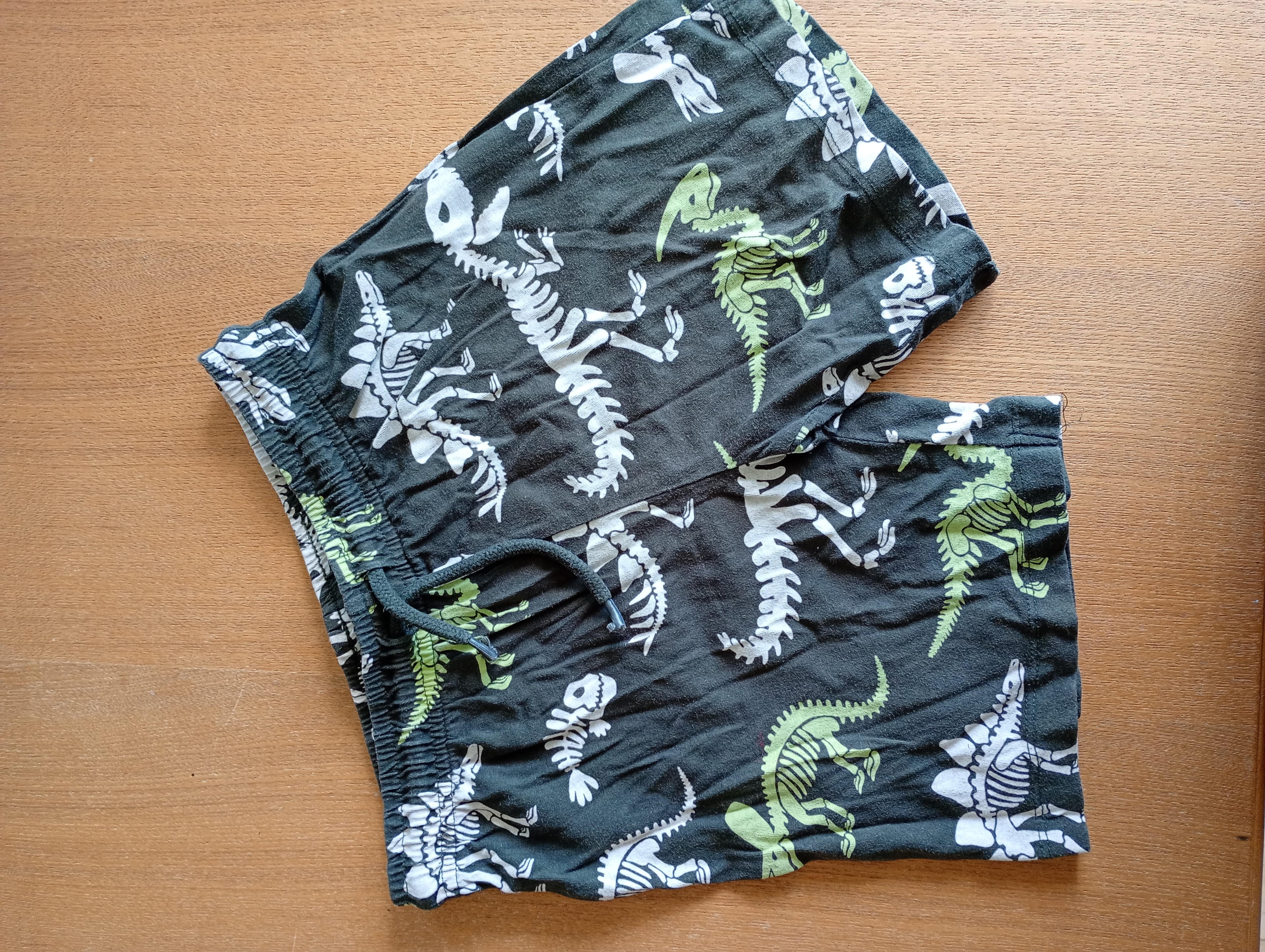 VRS shorts 122/128